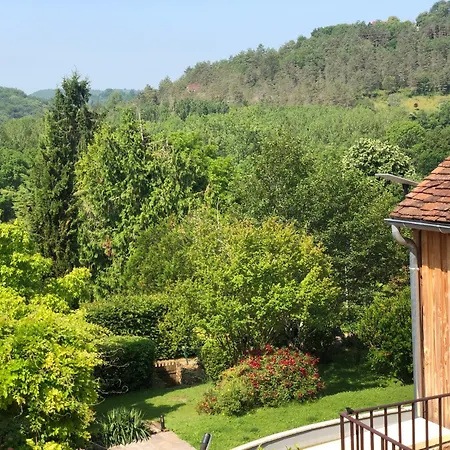 Aux Deux Lys Oda ve Kahvaltı