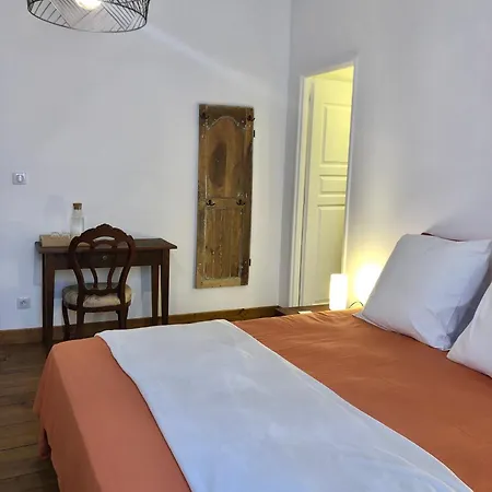 Bed and breakfast Aux Deux Lys Plazac