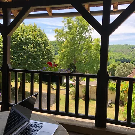 Aux Deux Lys 3* Plazac