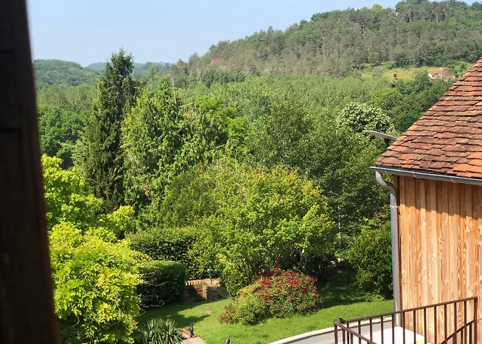 Aux Deux Lys Bed & Breakfast